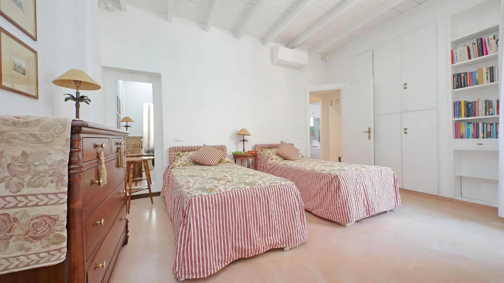 Apartment Magical Navona Duplex With Terrace By Halldis Rome Italy